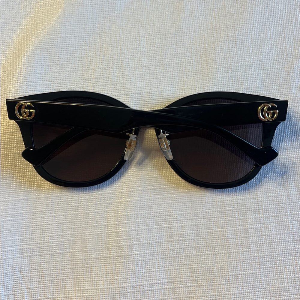 Gucci Sunglasses - Picture 4 of 10